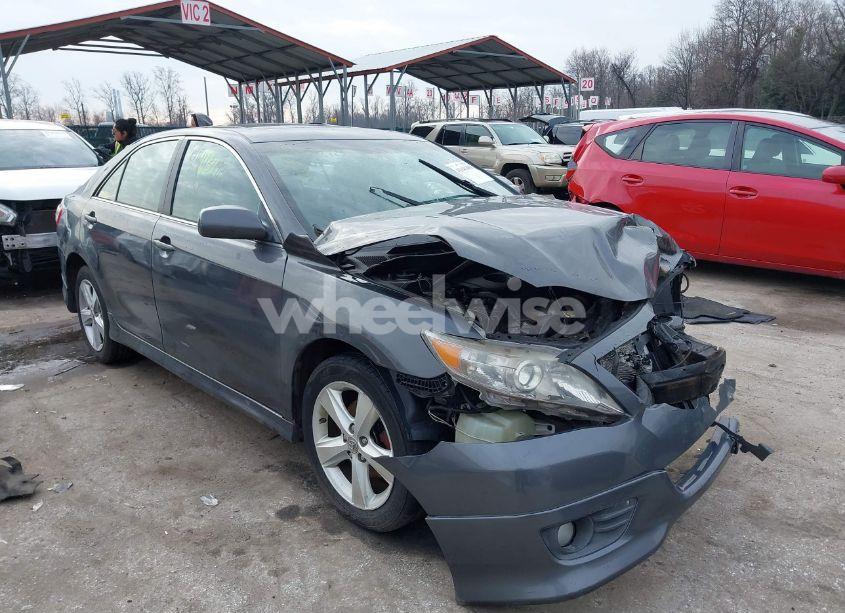 2011 Toyota Camry SE (VIN 4T1BF3EK0BU216618) main photo