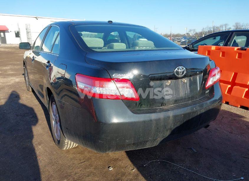 Photo 3 of 2011 Toyota Camry LE (VIN 4T1BF3EK0BU228266)