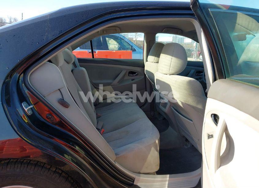 Photo 8 of 2011 Toyota Camry LE (VIN 4T1BF3EK0BU228266)