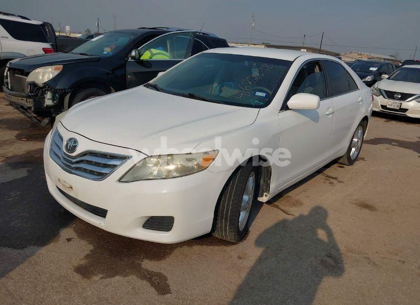 Photo 2 of 2011 Toyota Camry LE (VIN 4T1BF3EK0BU585771)