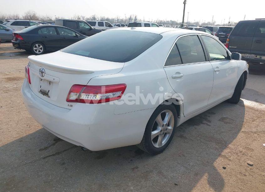 Photo 4 of 2011 Toyota Camry LE (VIN 4T1BF3EK0BU585771)