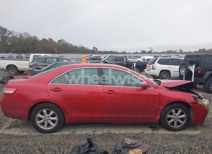 Photo 13 of 2011 Toyota Camry LE (VIN 4T1BF3EK0BU607395)