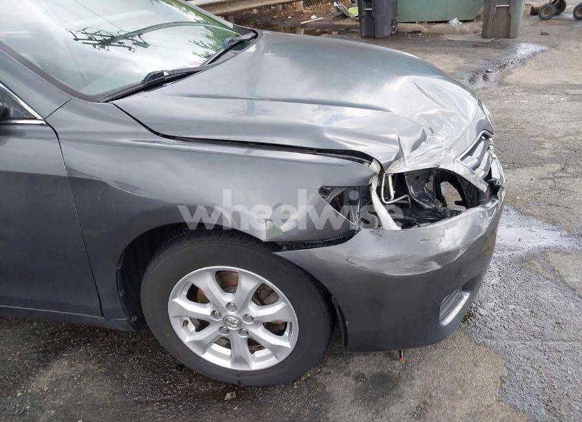 Photo 17 of 2011 Toyota Camry LE (VIN 4T1BF3EK0BU611186)