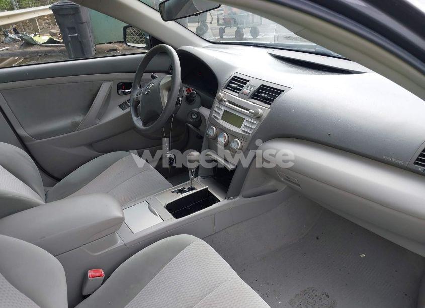 Photo 5 of 2011 Toyota Camry LE (VIN 4T1BF3EK0BU611186)