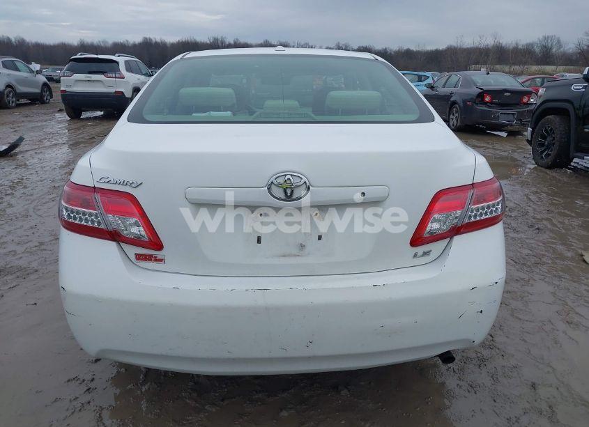 Photo 16 of 2011 Toyota Camry LE (VIN 4T1BF3EK0BU616467)