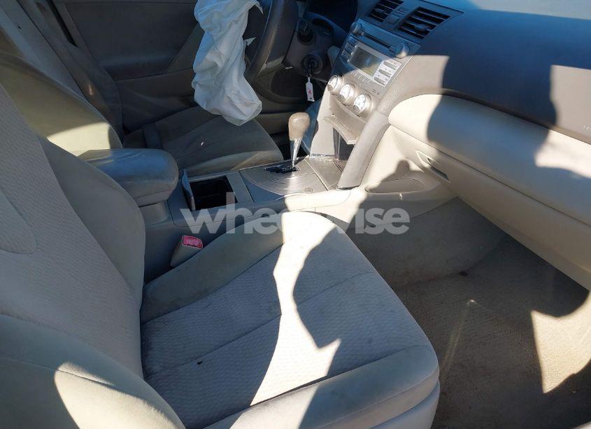 Photo 5 of 2011 Toyota Camry LE (VIN 4T1BF3EK0BU636248)