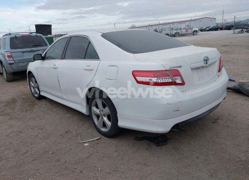 Photo 3 of 2011 Toyota Camry SE (VIN 4T1BF3EK0BU647332)