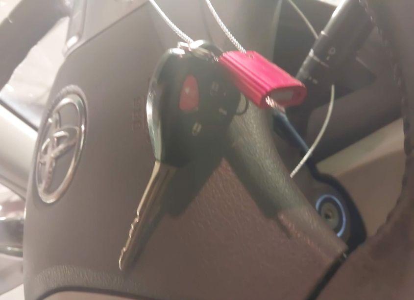 Photo 11 of 2011 Toyota Camry XLE (VIN 4T1BF3EK0BU651090)