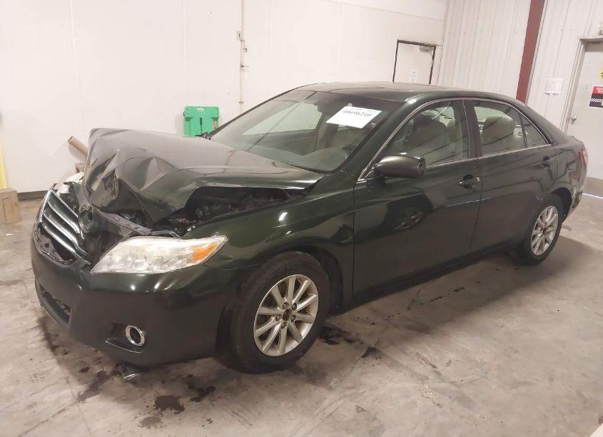 Photo 2 of 2011 Toyota Camry XLE (VIN 4T1BF3EK0BU651090)