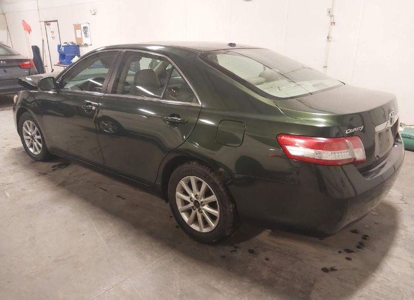 Photo 3 of 2011 Toyota Camry XLE (VIN 4T1BF3EK0BU651090)