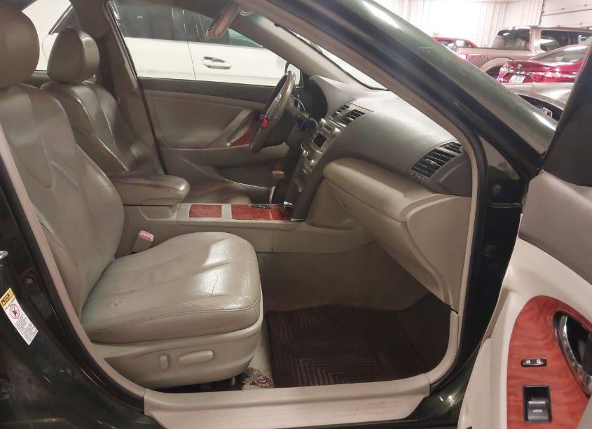 Photo 5 of 2011 Toyota Camry XLE (VIN 4T1BF3EK0BU651090)