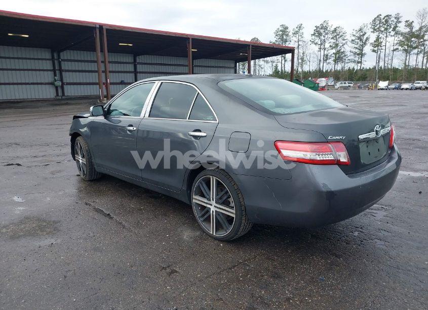 Photo 3 of 2011 Toyota Camry LE (VIN 4T1BF3EK0BU654670)