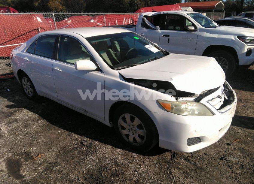 2011 Toyota Camry (VIN 4T1BF3EK0BU654832) main photo