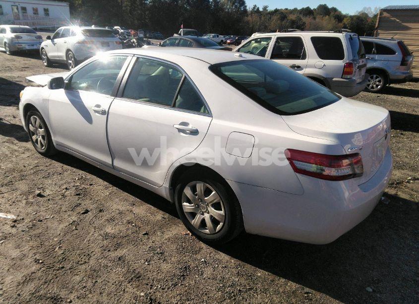 Photo 3 of 2011 Toyota Camry (VIN 4T1BF3EK0BU654832)
