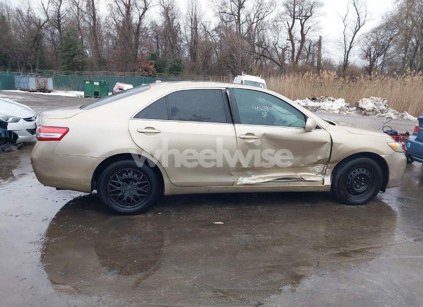 Photo 13 of 2011 Toyota Camry LE (VIN 4T1BF3EK0BU677379)