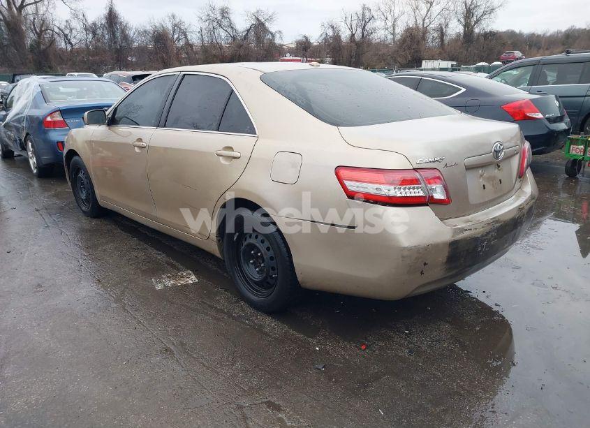 Photo 3 of 2011 Toyota Camry LE (VIN 4T1BF3EK0BU677379)