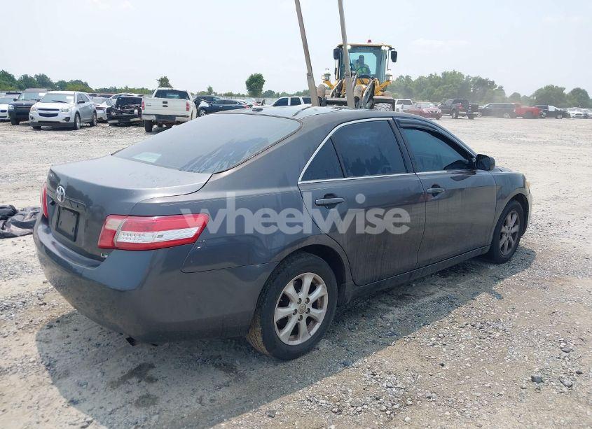 Photo 4 of 2011 Toyota Camry LE (VIN 4T1BF3EK0BU678810)