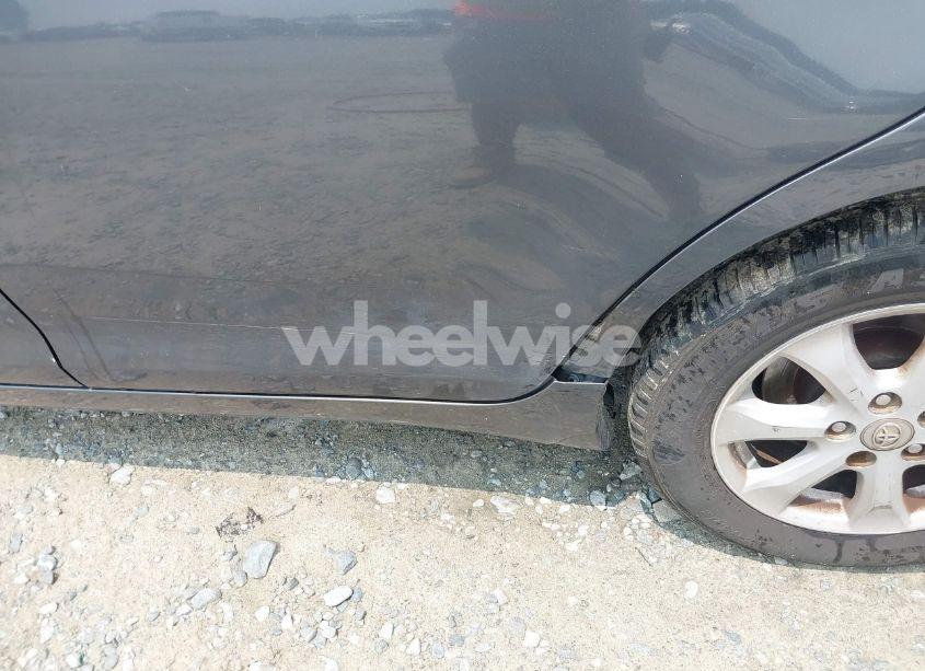 Photo 6 of 2011 Toyota Camry LE (VIN 4T1BF3EK0BU678810)