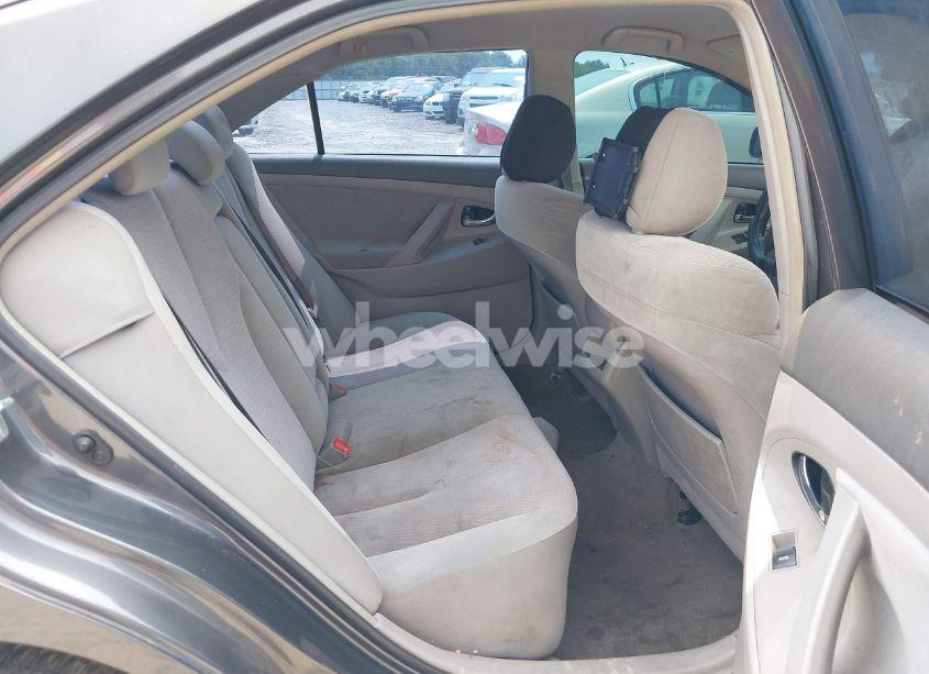 Photo 8 of 2011 Toyota Camry LE (VIN 4T1BF3EK0BU678810)