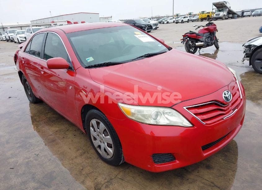 2011 Toyota Camry LE (VIN 4T1BF3EK0BU678936) main photo