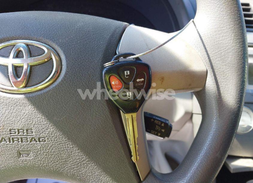Photo 11 of 2011 Toyota Camry LE (VIN 4T1BF3EK0BU678936)