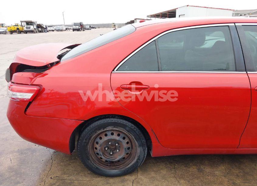 Photo 18 of 2011 Toyota Camry LE (VIN 4T1BF3EK0BU678936)