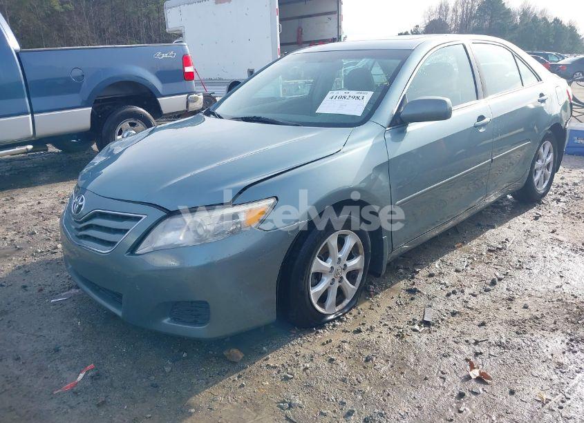 Photo 2 of 2011 Toyota Camry LE (VIN 4T1BF3EK0BU718304)
