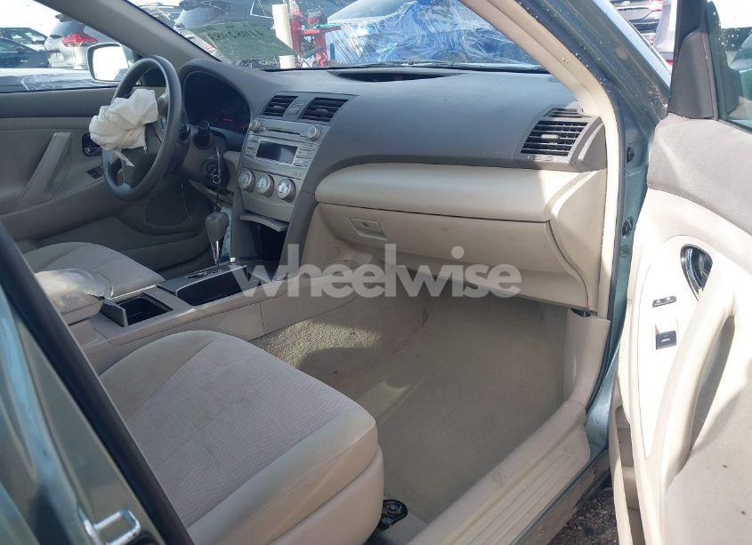 Photo 5 of 2011 Toyota Camry LE (VIN 4T1BF3EK0BU718304)