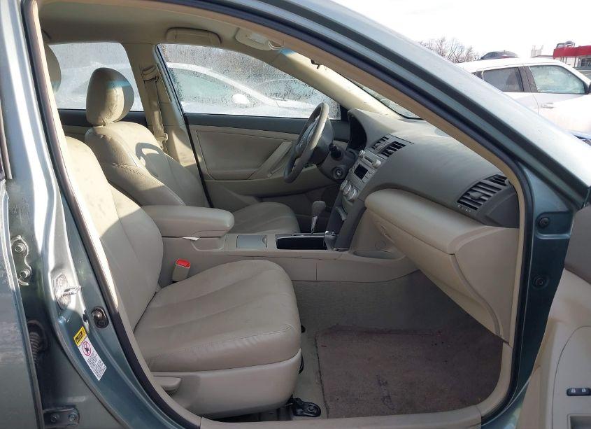 Photo 5 of 2011 Toyota Camry LE (VIN 4T1BF3EK0BU725883)