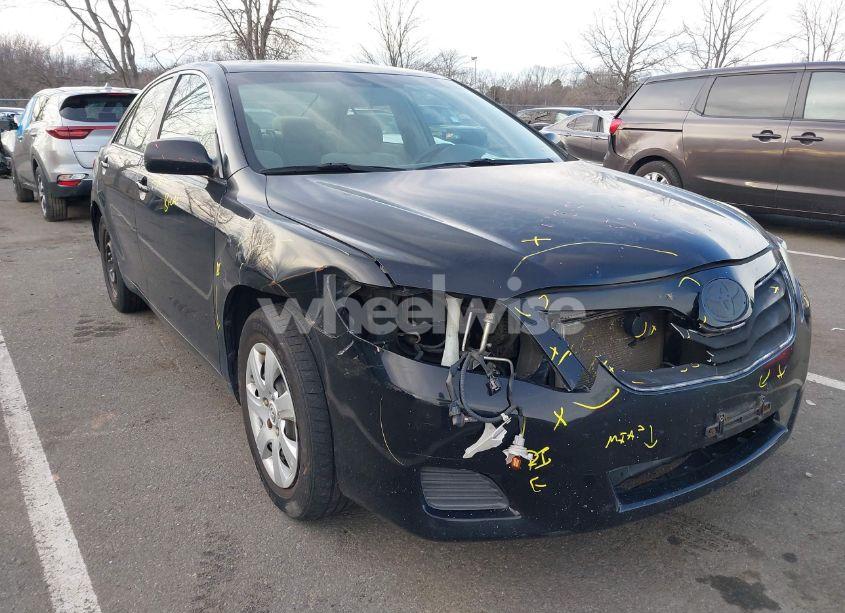 2011 Toyota Camry LE (VIN 4T1BF3EK0BU741470) main photo