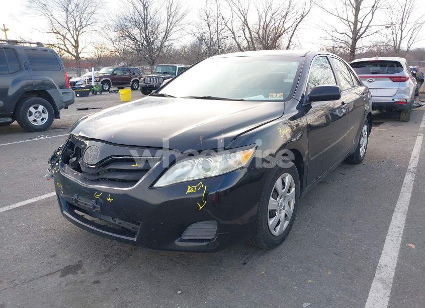Photo 2 of 2011 Toyota Camry LE (VIN 4T1BF3EK0BU741470)