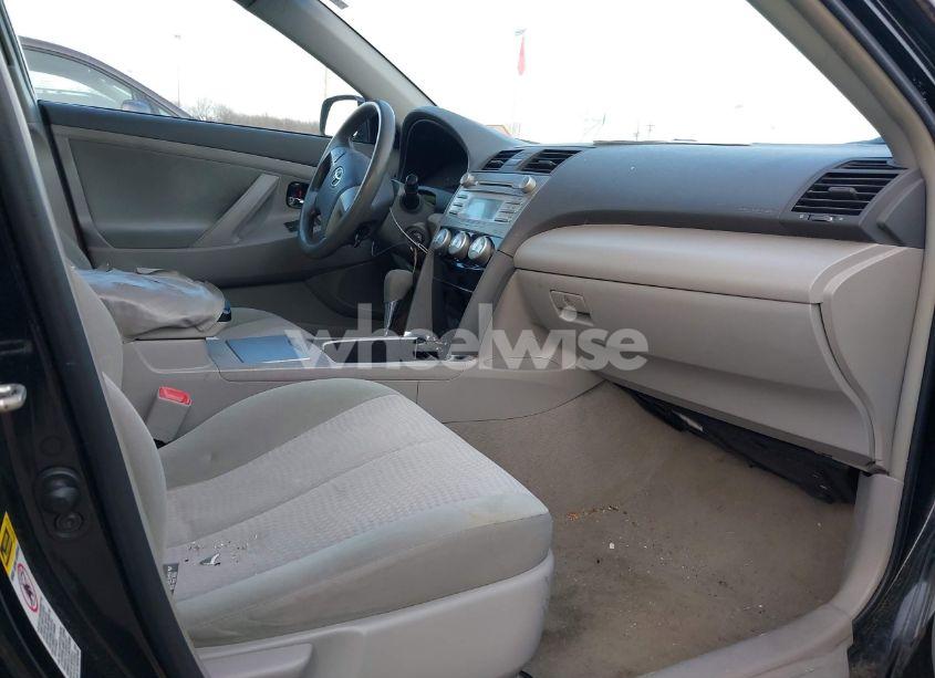 Photo 5 of 2011 Toyota Camry LE (VIN 4T1BF3EK0BU741470)