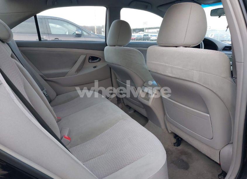 Photo 8 of 2011 Toyota Camry LE (VIN 4T1BF3EK0BU741470)