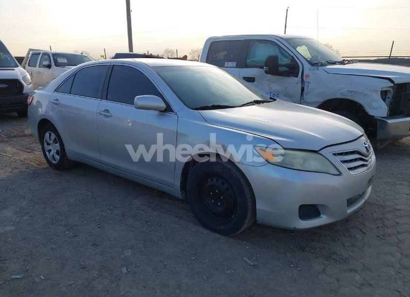 2011 Toyota Camry (VIN 4T1BF3EK0BU748998) main photo