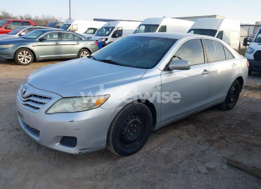 Photo 2 of 2011 Toyota Camry (VIN 4T1BF3EK0BU748998)