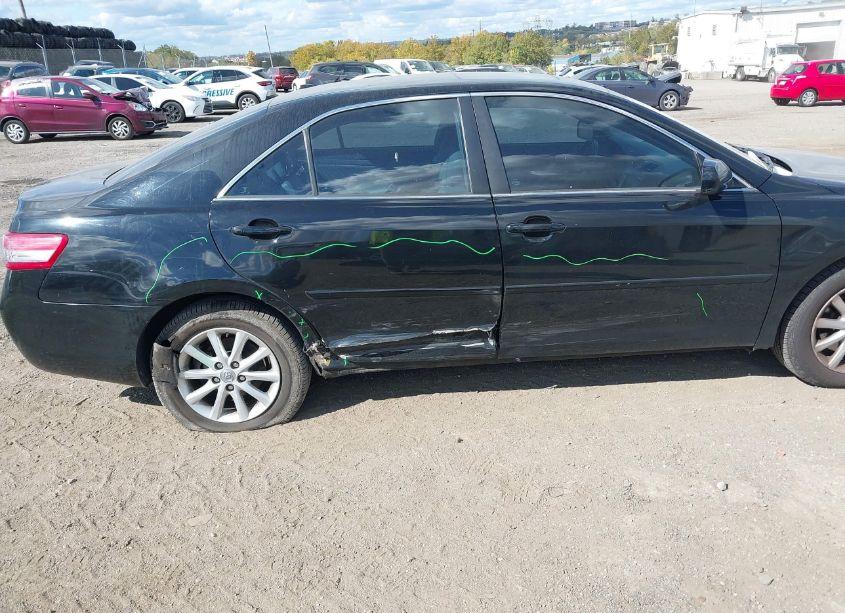 Photo 6 of 2011 Toyota Camry XLE (VIN 4T1BF3EK0BU752808)