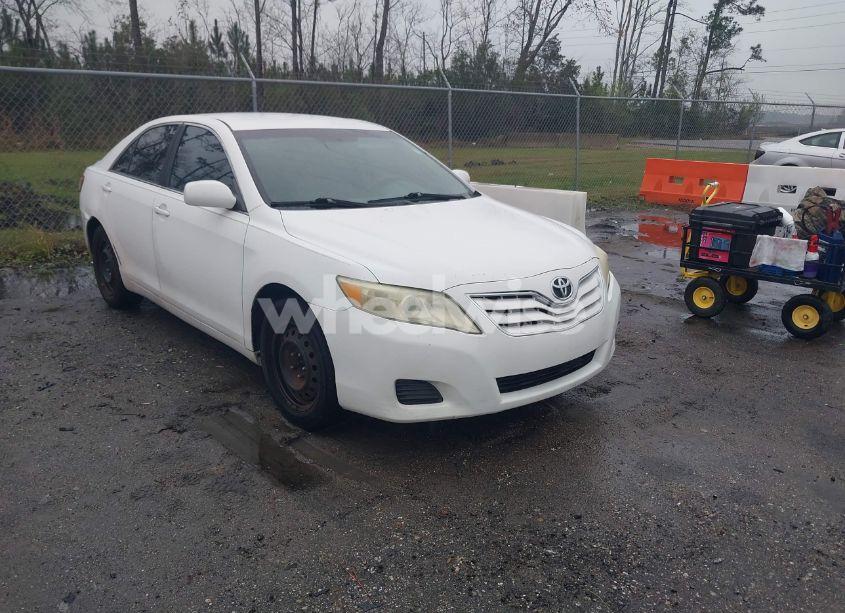 2011 Toyota Camry (VIN 4T1BF3EK0BU757104) main photo