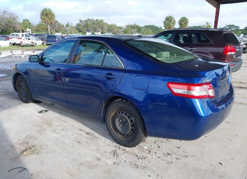 Photo 3 of 2011 Toyota Camry LE (VIN 4T1BF3EK0BU769219)