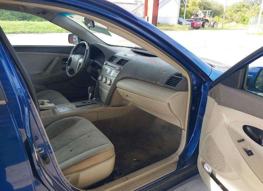 Photo 5 of 2011 Toyota Camry LE (VIN 4T1BF3EK0BU769219)