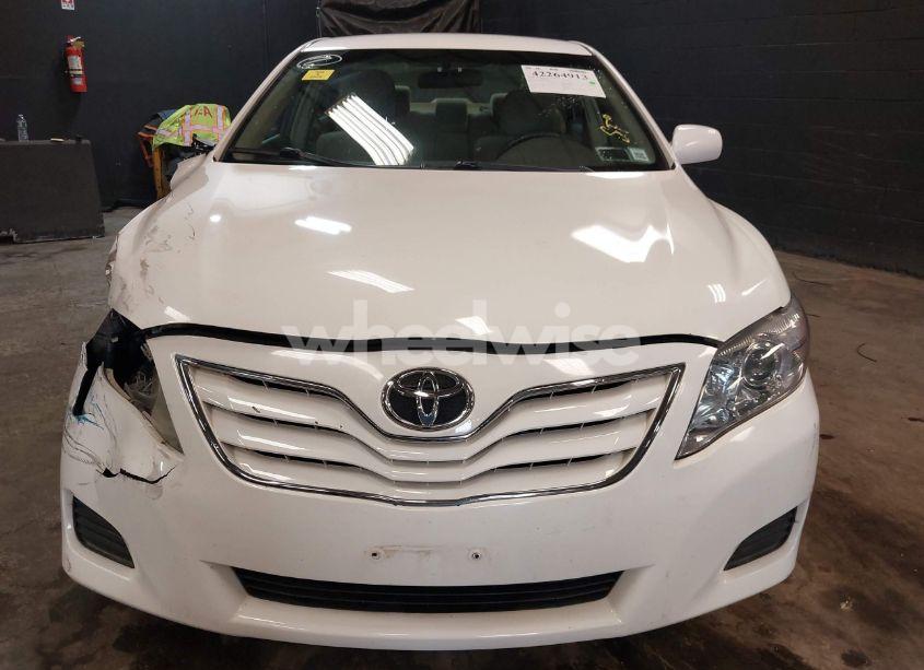 Photo 12 of 2011 Toyota Camry LE (VIN 4T1BF3EK0BU772878)