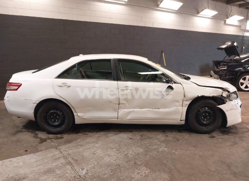 Photo 13 of 2011 Toyota Camry LE (VIN 4T1BF3EK0BU772878)