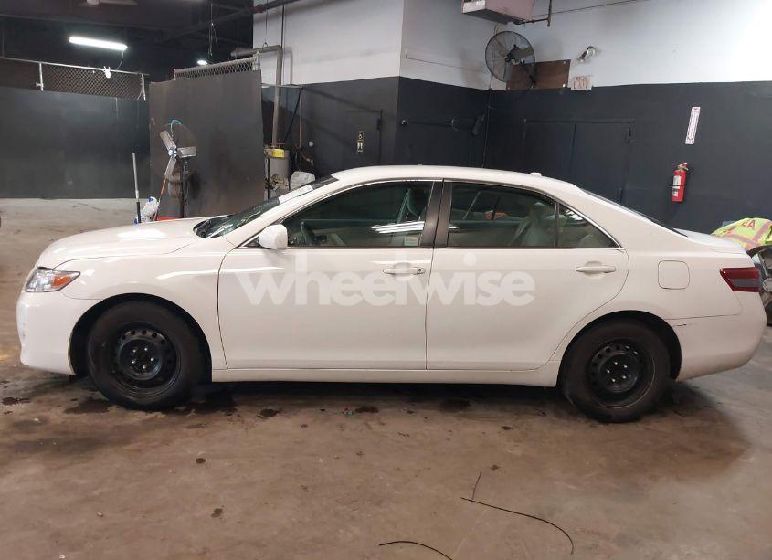 Photo 14 of 2011 Toyota Camry LE (VIN 4T1BF3EK0BU772878)