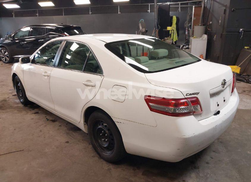 Photo 3 of 2011 Toyota Camry LE (VIN 4T1BF3EK0BU772878)