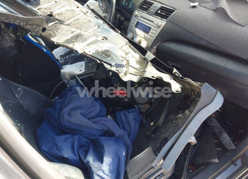 Photo 5 of 2010 Toyota Camry SE (VIN 4T1BF3EK1AU008519)