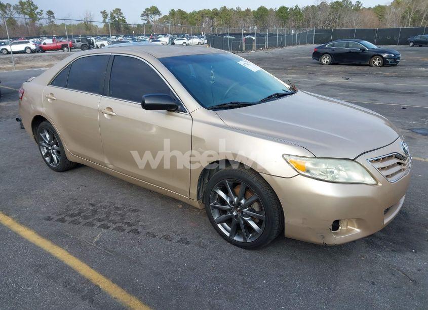 2010 Toyota Camry LE (VIN 4T1BF3EK1AU011100) main photo