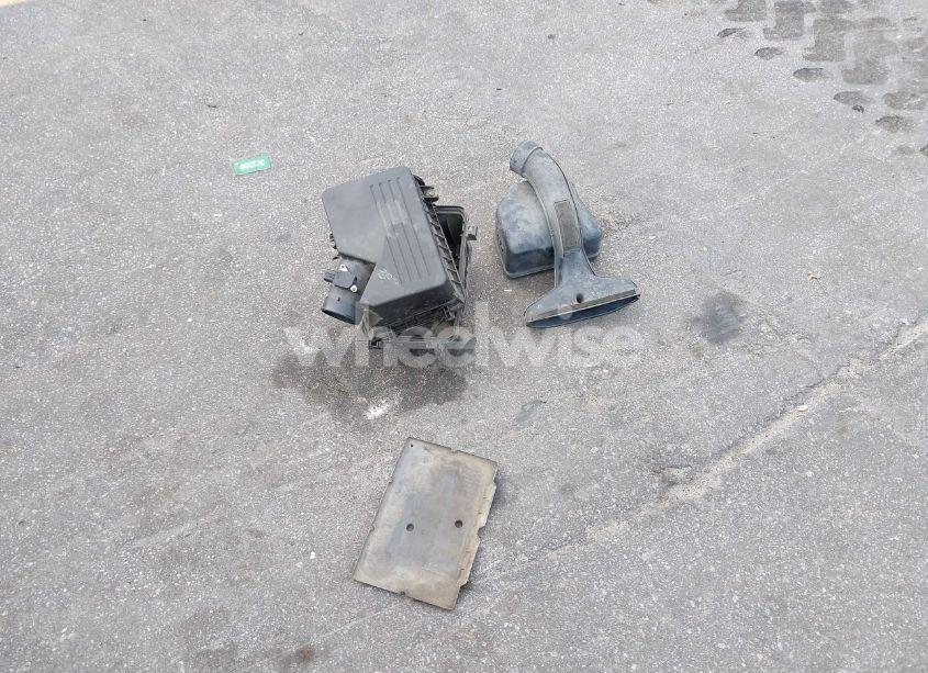 Photo 12 of 2010 Toyota Camry LE (VIN 4T1BF3EK1AU011100)