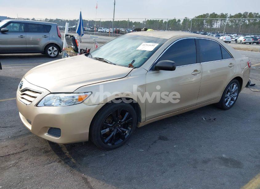 Photo 2 of 2010 Toyota Camry LE (VIN 4T1BF3EK1AU011100)