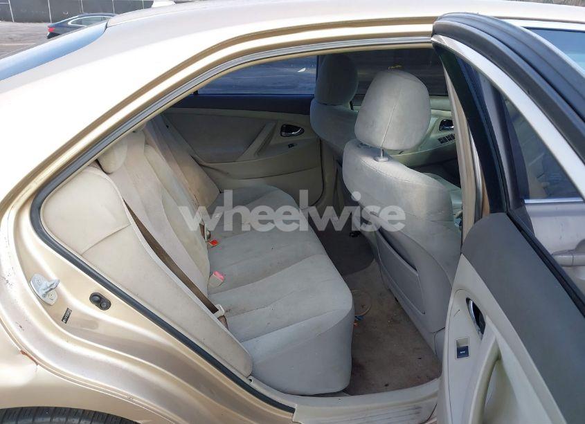 Photo 8 of 2010 Toyota Camry LE (VIN 4T1BF3EK1AU011100)