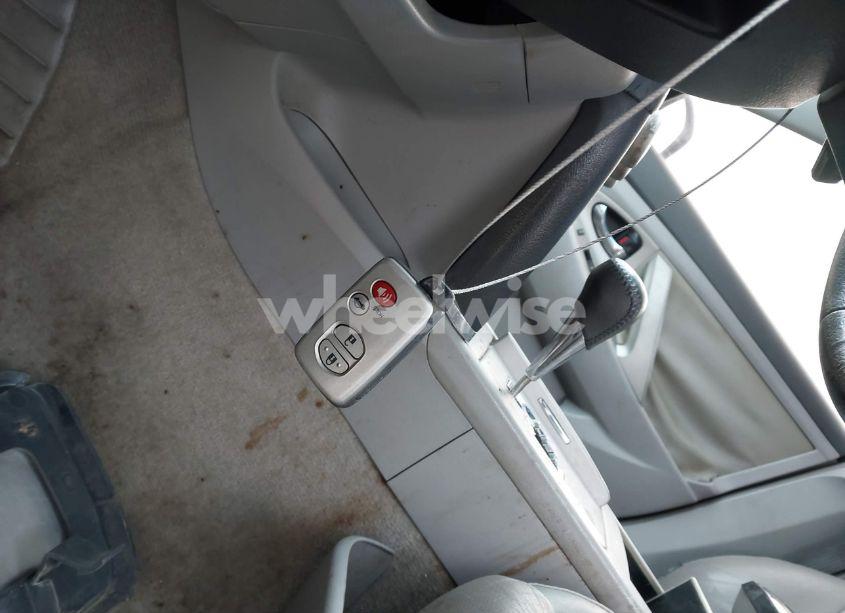Photo 11 of 2010 Toyota Camry SE (VIN 4T1BF3EK1AU048163)