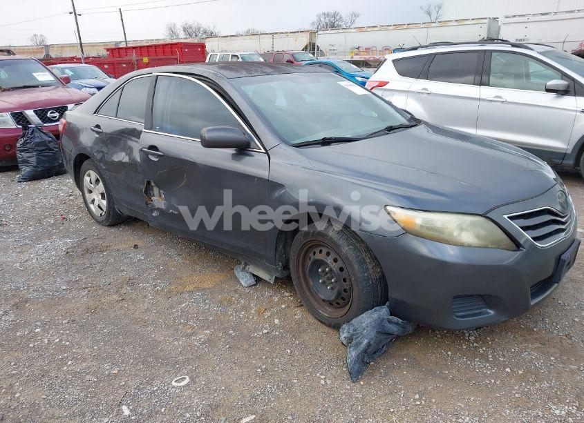 2010 Toyota Camry LE (VIN 4T1BF3EK1AU048745) main photo